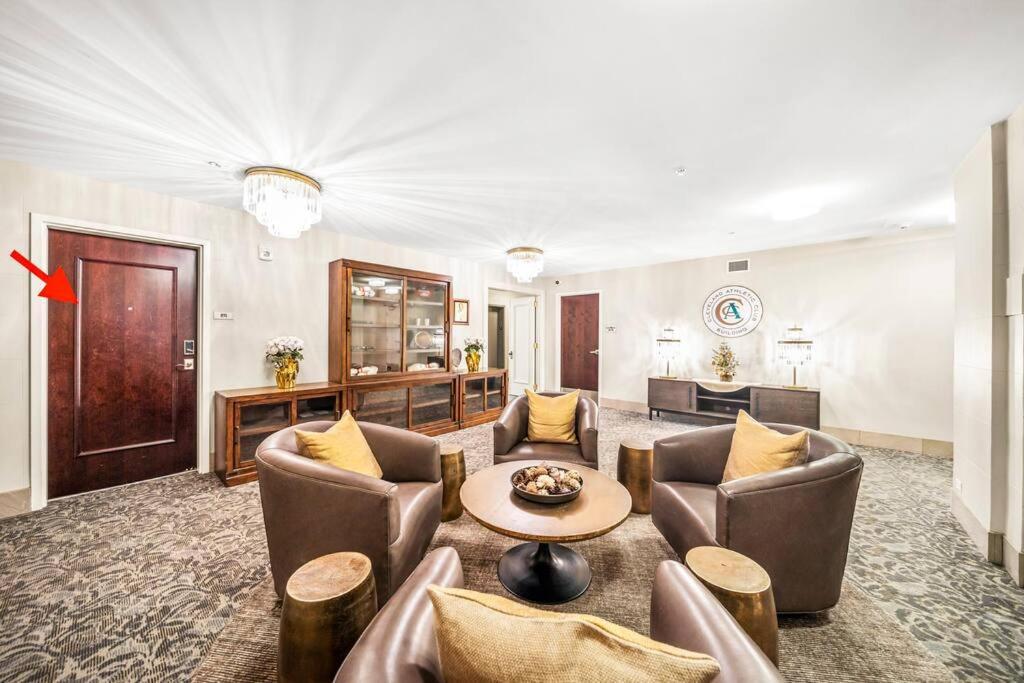 Heart Of Dt With Free Pool & Steam Plus Gym Luxe 812 Клівленд Екстер'єр фото